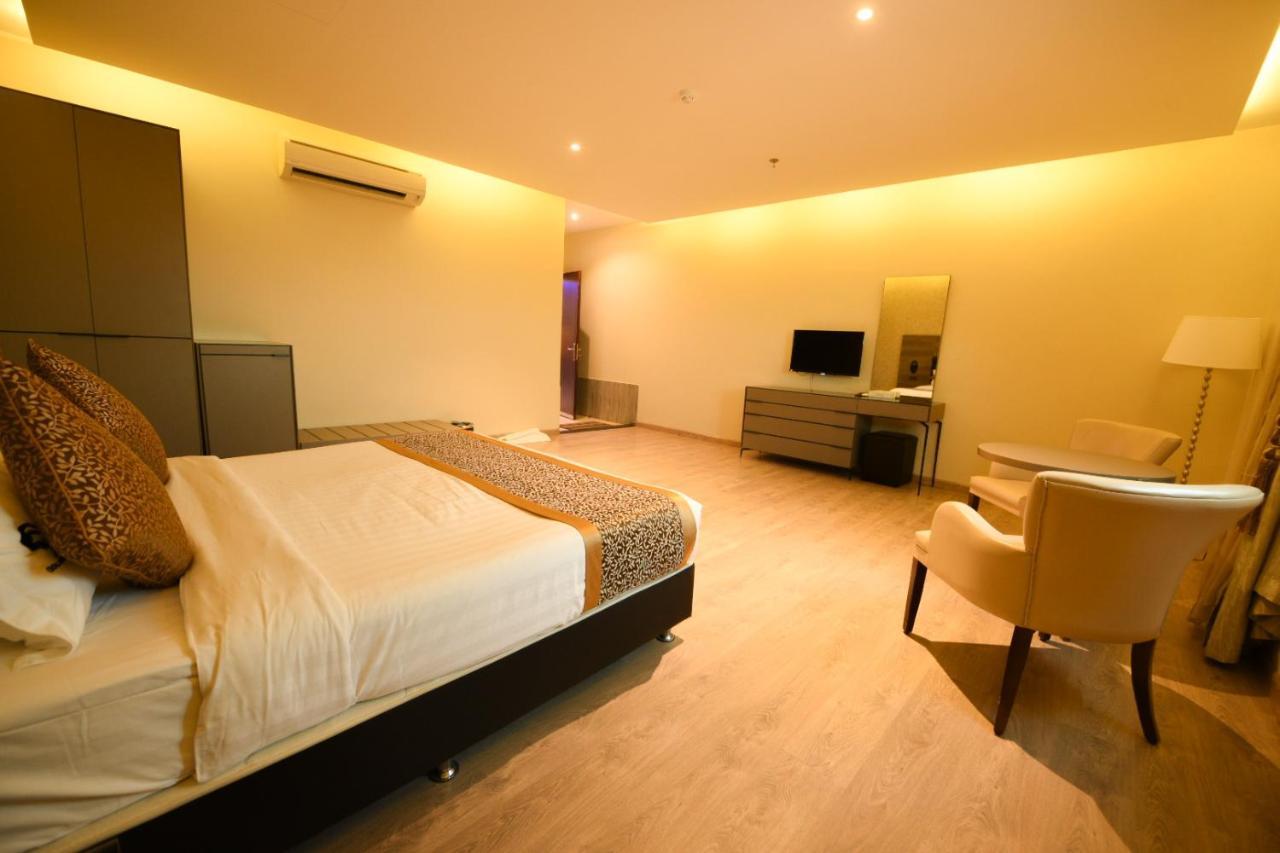 Hotel & Resort Golden Marina Yanbu Iambo Exterior foto