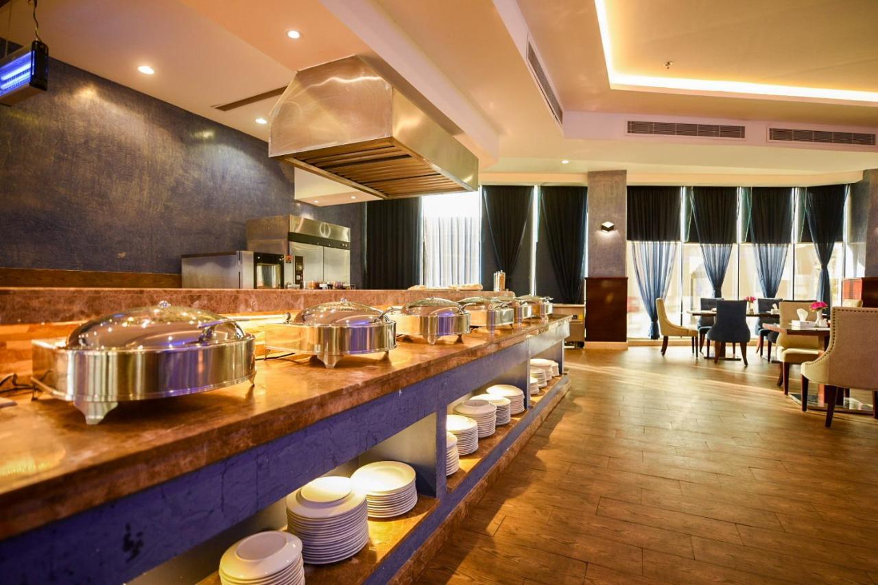 Hotel & Resort Golden Marina Yanbu Iambo Exterior foto